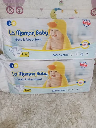 La maman baby-couche pour bébé 